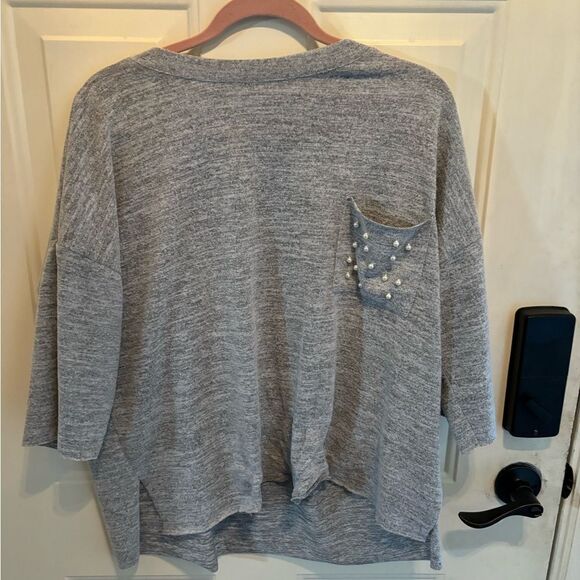 Xhilaration Gray 3/4 Sleeve Top with Pearl Detail size S - Picture 7 of 7